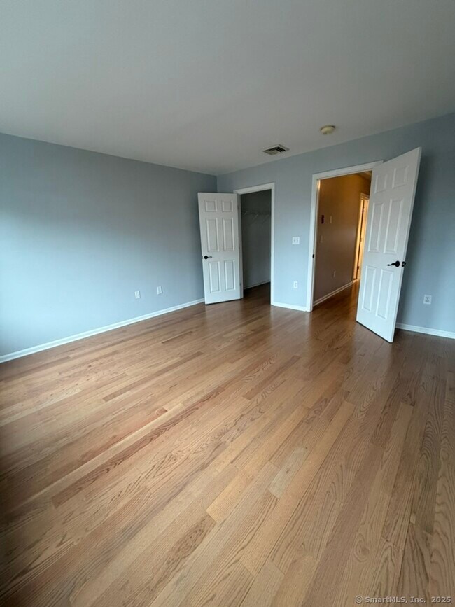 Building Photo - 28 3rd St