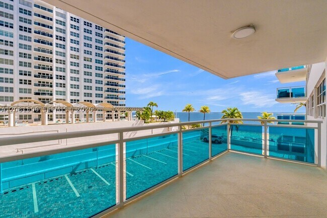 Building Photo - 3430 Galt Ocean Dr
