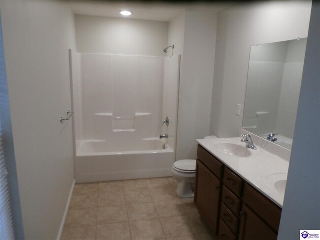 Building Photo - 344 School Side Dr