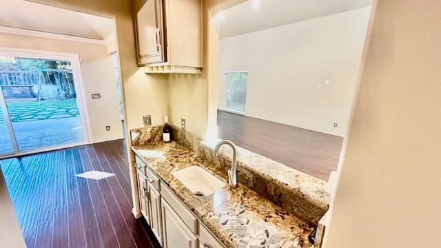 Building Photo - 564 E Braddock Dr