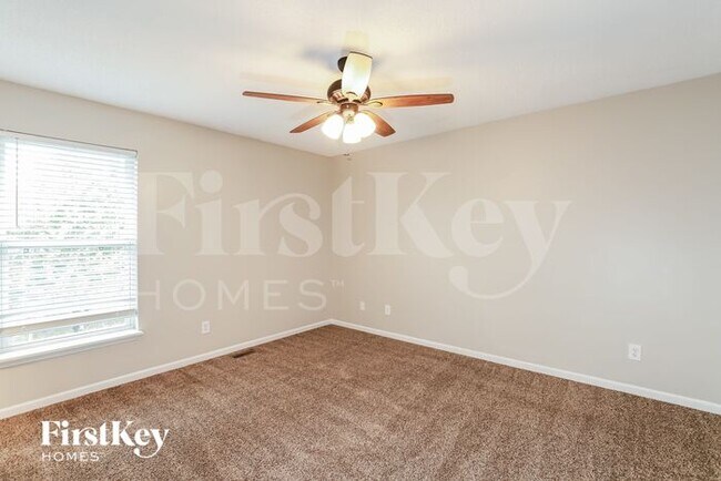 Building Photo - 18608 Primrose St