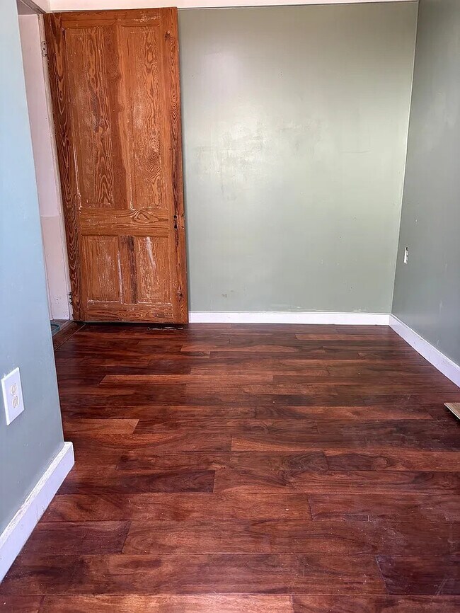 Building Photo - 2 Bedroom 2 Bathroom