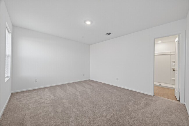 Building Photo - 3081 Majestic Sunrise Dr