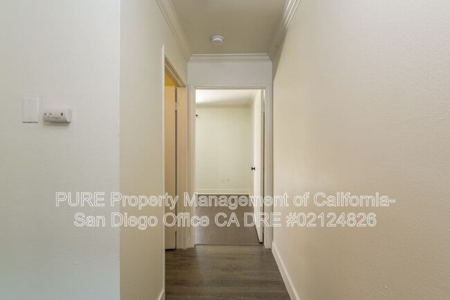 Building Photo - 615 Vine St