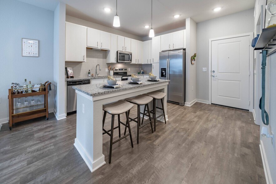 The Avery 1000 Avery Village Loop Orlando FL 32825 Apartment Finder