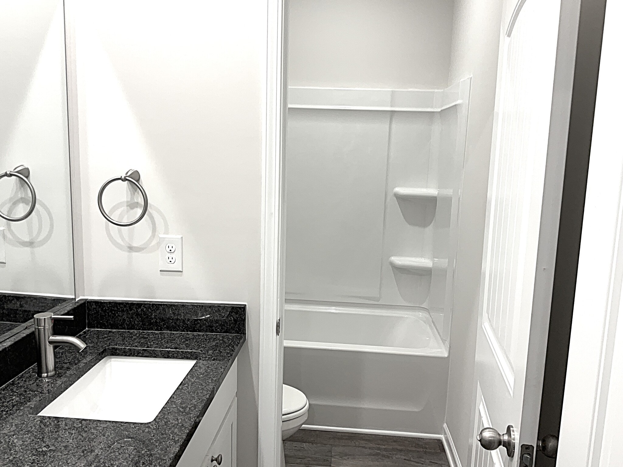 Building Photo - 3184 Emberly Dr