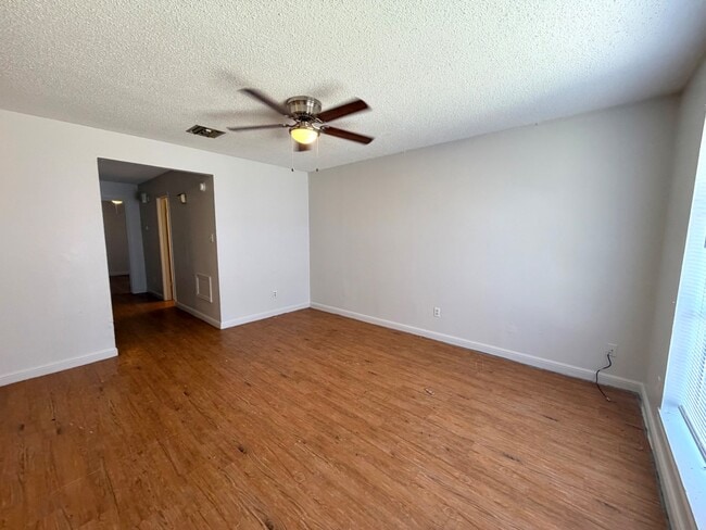 Building Photo - 506 Marigny Cir