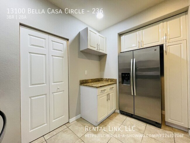 Building Photo - 13100 Bella Casa Cir