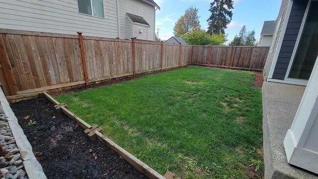 Building Photo - 7926 34th Pl NE