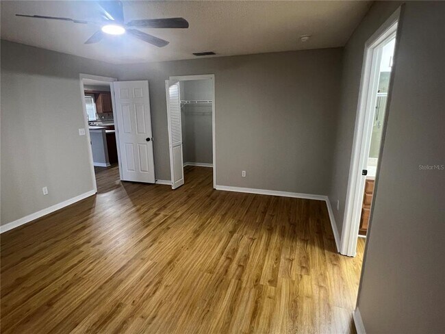 Building Photo - 1063 Bluegrass Dr