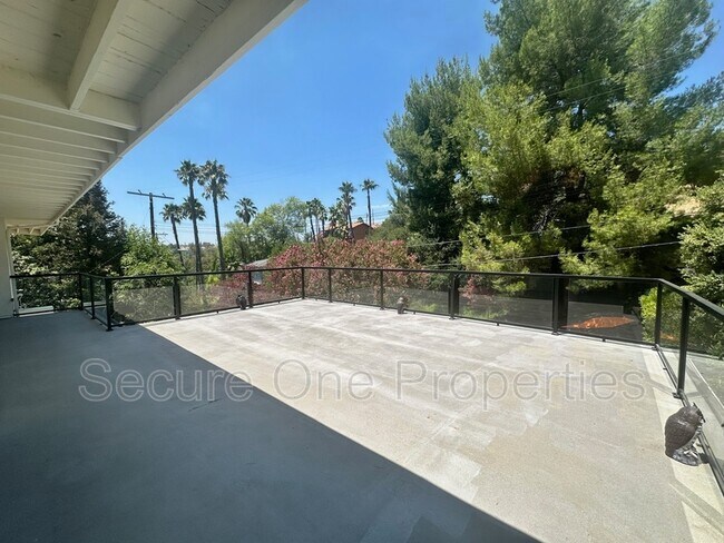 Building Photo - 4654 Galendo St