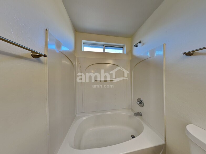Building Photo - 3005 W Ferruccio Pl