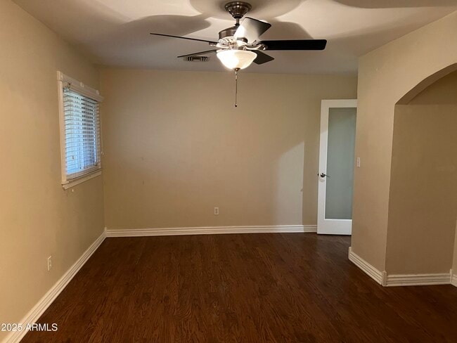 Building Photo - 4573 S Mill Ave