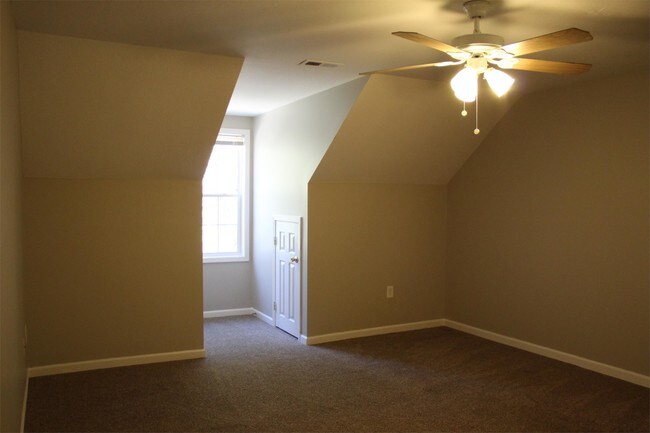Building Photo - 7638 Emory Cove Way