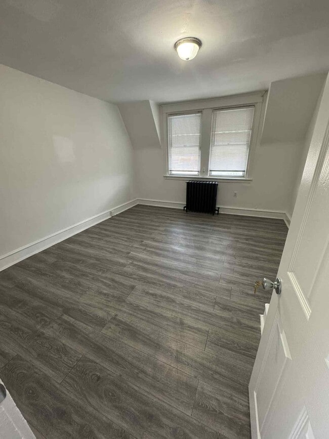 Building Photo - 3948 Howland St