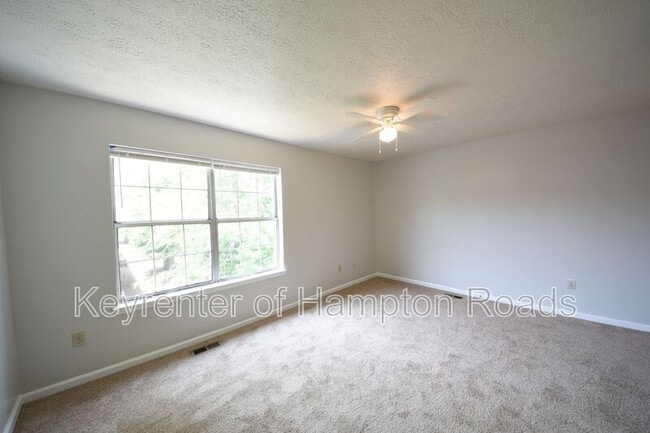 Building Photo - 313 Gaylor Ln
