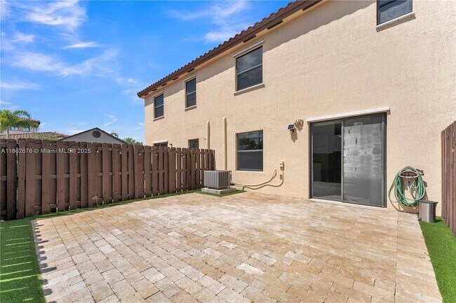 Building Photo - 17461 SW 153rd Ct
