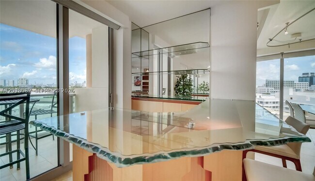 Building Photo - 1455 Ocean 902
