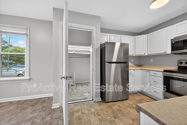 Building Photo - 3400 Cricket Hollow Ln