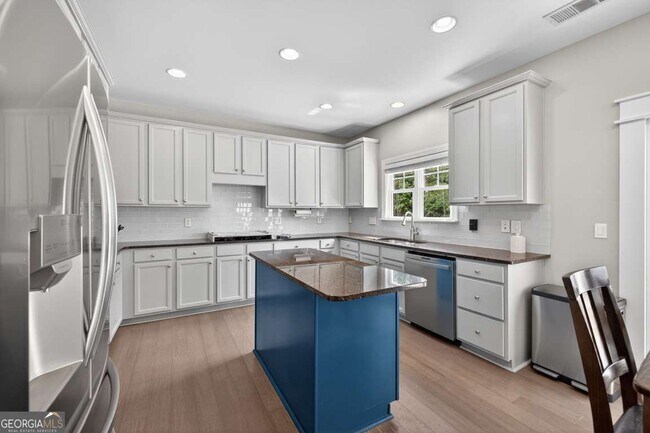 Building Photo - 7819 Brass Lantern Dr
