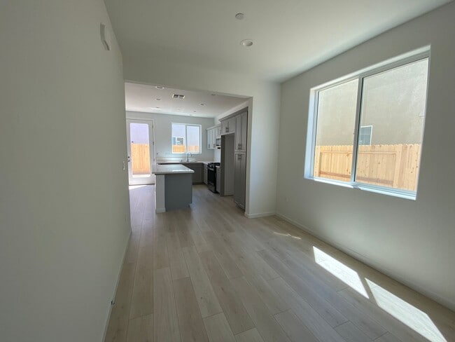 Building Photo - Spacious 4-Bedroom New Build in Prime Nort...