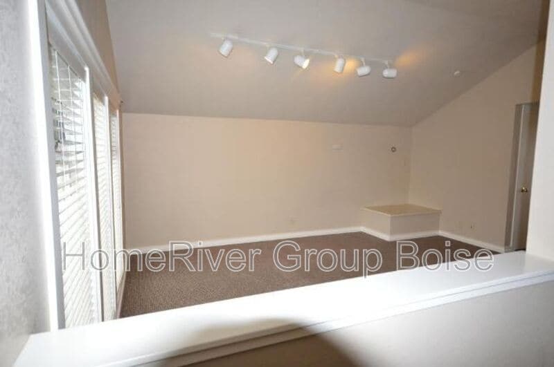 Building Photo - 2680 W Grover St
