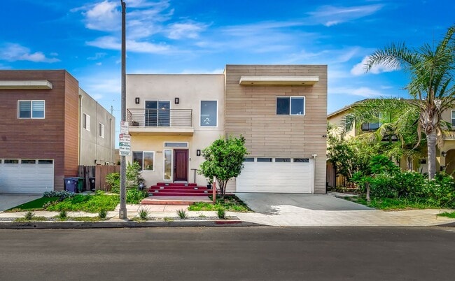 Building Photo - Modern 4-Bedroom Home in Prime West LA | Walkable, Spacious & Move-In Ready