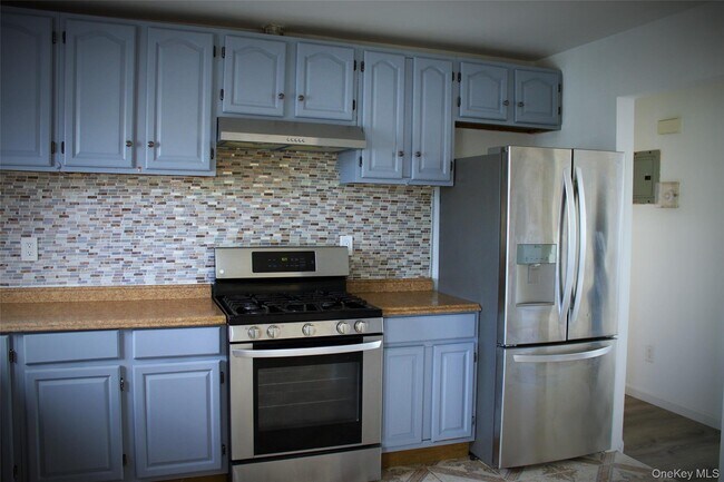 Building Photo - 174-27 126th Ave