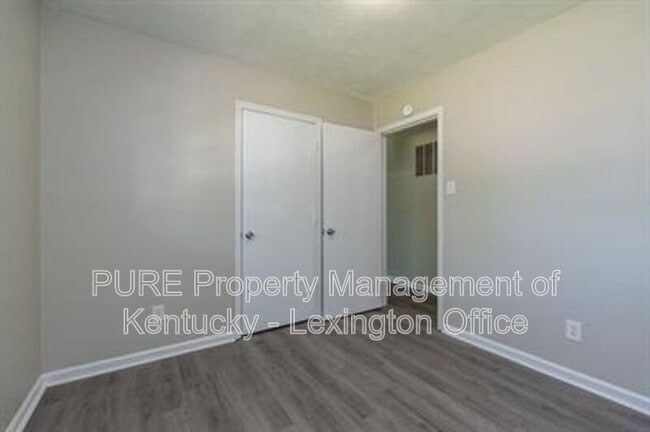 Building Photo - 2483 Thornberry Ct