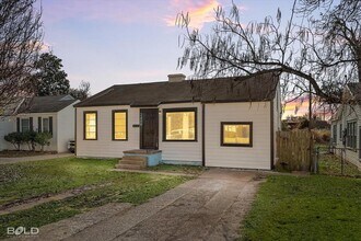 Building Photo - 2400 Broadway Dr