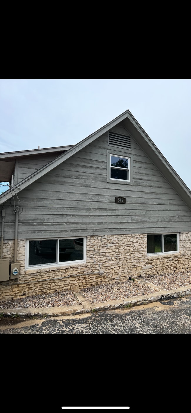 Building Photo - 549 Wheel Horse Cir