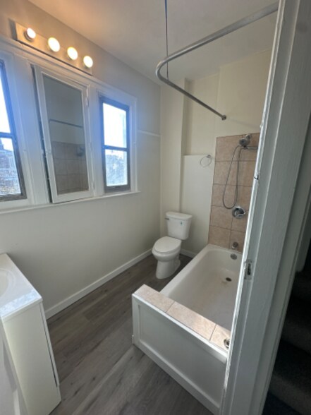 Building Photo - 1516 Dixmont Ave