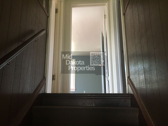 Building Photo - 517 N Duff St