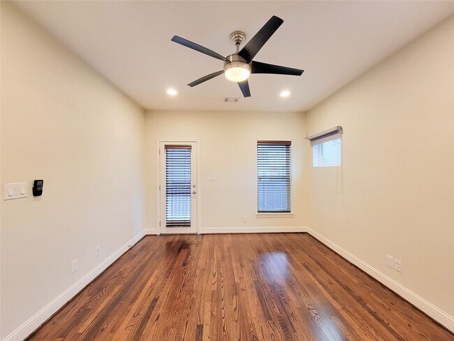 Building Photo - 5520 Kiam St