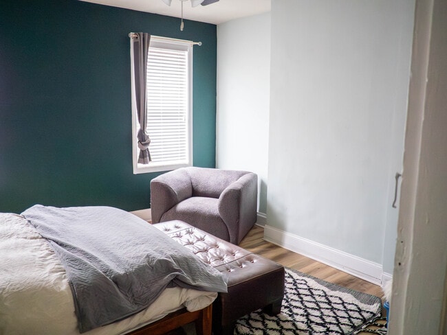 Building Photo - 276 46th St