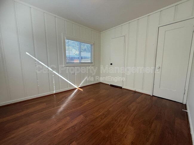 Building Photo - 758 Lily St