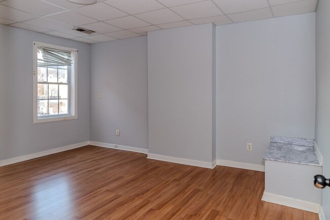 Building Photo - 2014-2016 N Charles St