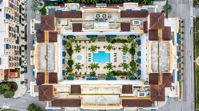 Building Photo - 8390 SW 72nd Ave