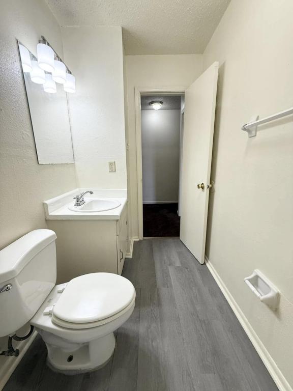 Building Photo - 1620 Newport Pl