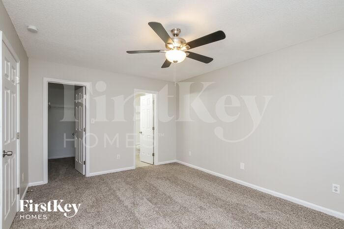Building Photo - 3400 Fernstone Cir