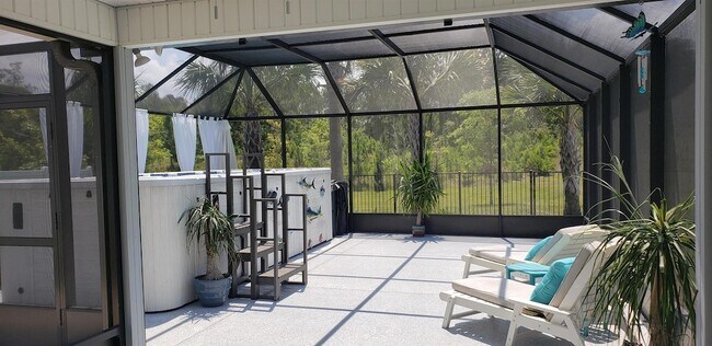 Building Photo - 602 Crescent Key Dr