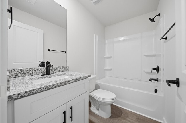Building Photo - Hickory Duplex 131