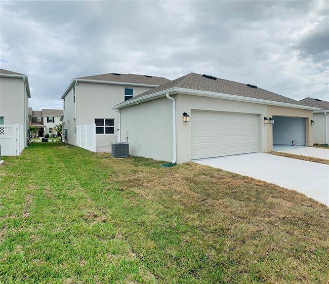 Building Photo - 10672 Words Dr