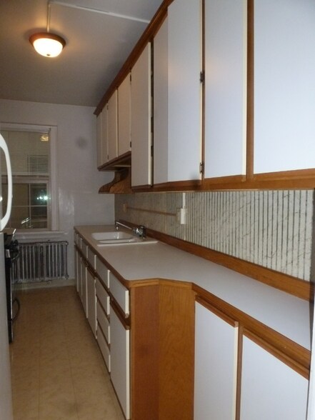 Building Photo - 440 N Park Ave