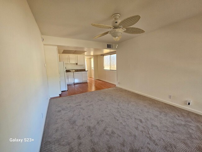 Building Photo - ADORABLE 1 BED/1 BATH CONDO