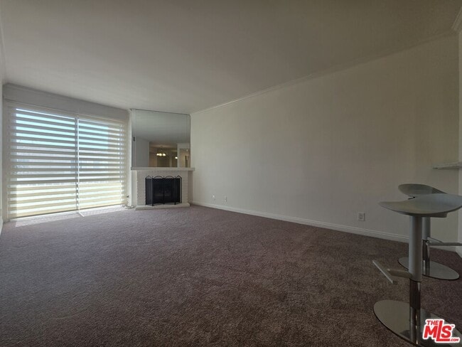 Building Photo - 8505 Gulana Ave