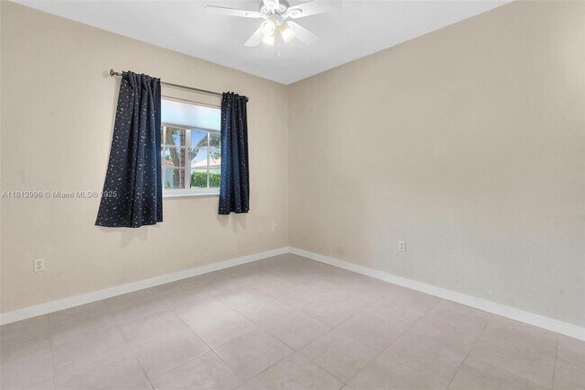 Building Photo - 8915 NW 164th St
