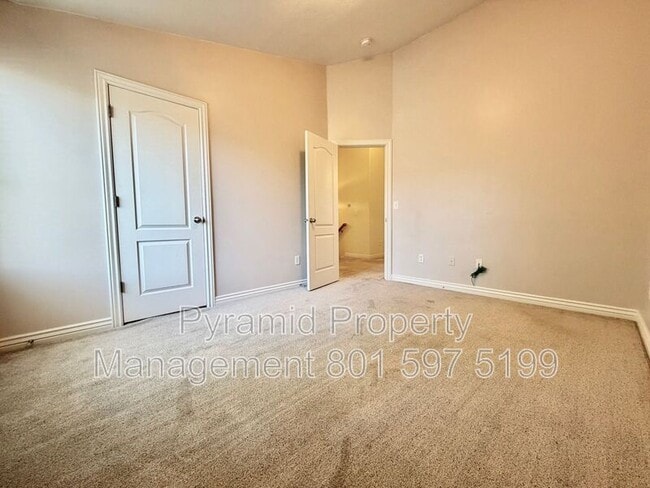 Building Photo - 6712 Bonham Ln