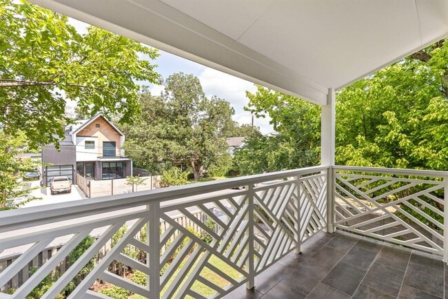 Building Photo - 2707 Stacy Ln