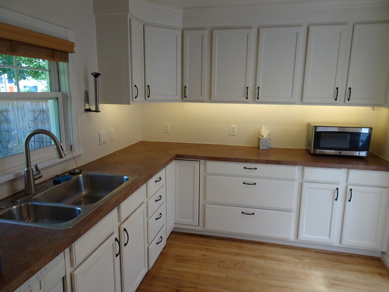 Kitchen - 12035 14th Avenue NE